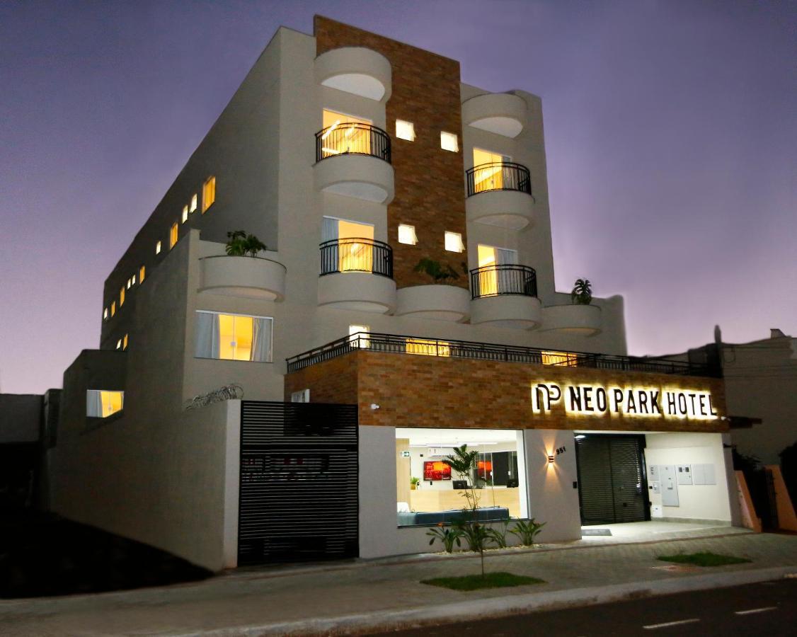 Neo Park Hotel Maringá Dış mekan fotoğraf